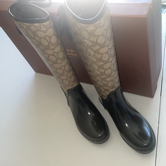 Coach Rainboots - Picture 3 of 8